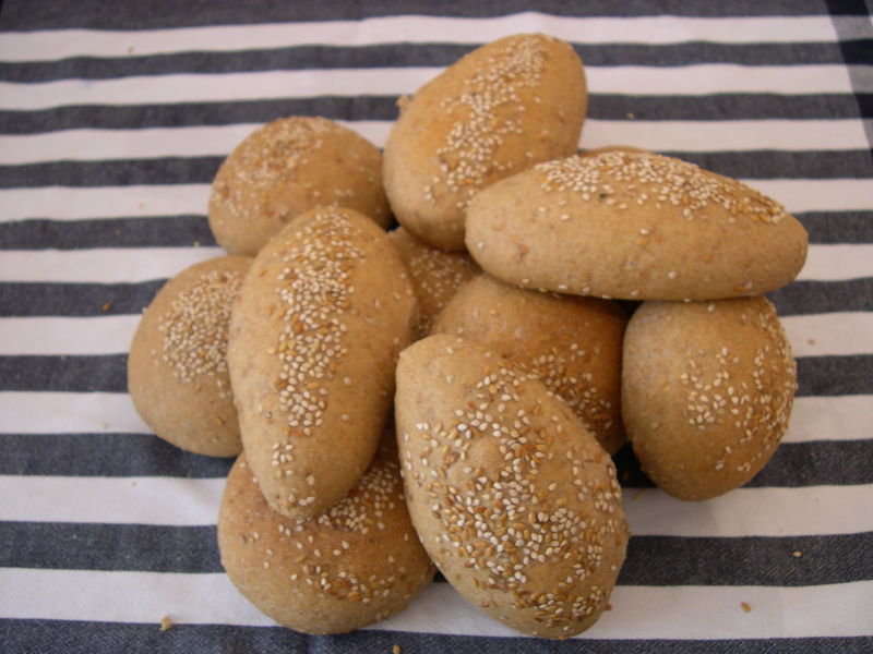 Petits pains complets aux céréales avec poolish ( fête du pain )